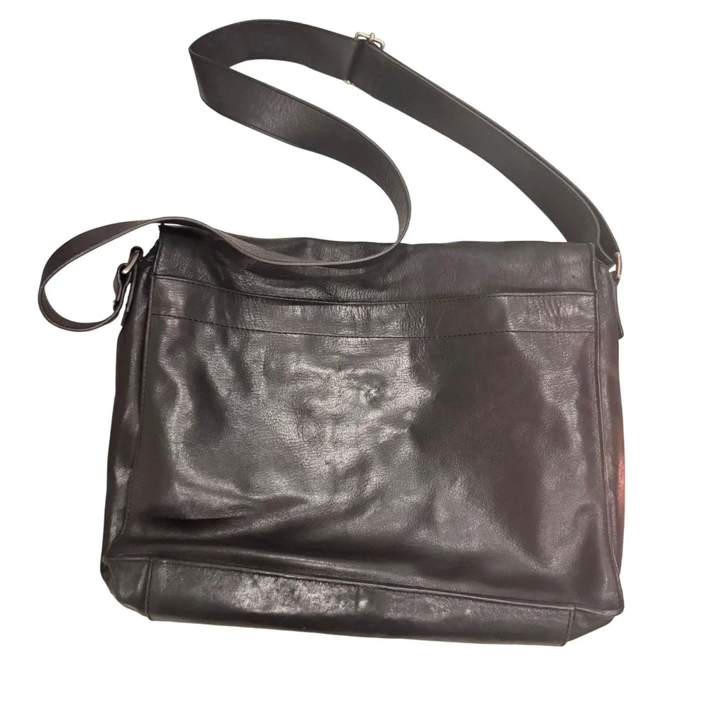Vintage Cole Haan Black Leather Messenger Bag Adjust Strap Buckle Flap 11x14x3‎
